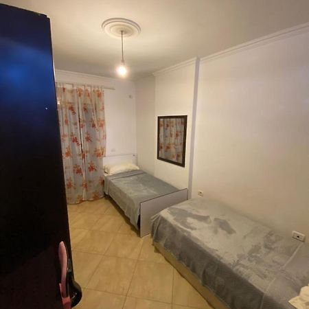 Chlo Apartment 3 Tiranë Luaran gambar