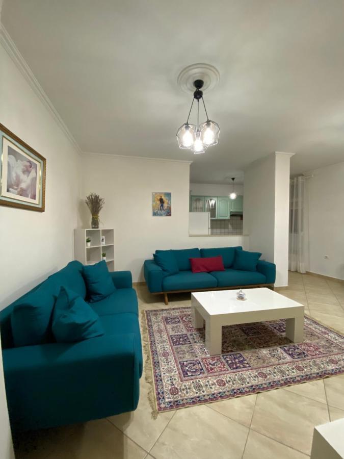 Chlo Apartment 3 Tiranë Luaran gambar