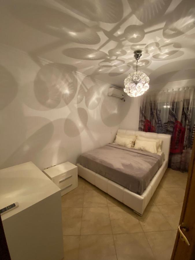 Chlo Apartment 3 Tiranë Luaran gambar